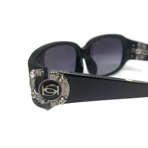 bebe Women Sunglasses Gray Lenses Glamorize BB7091